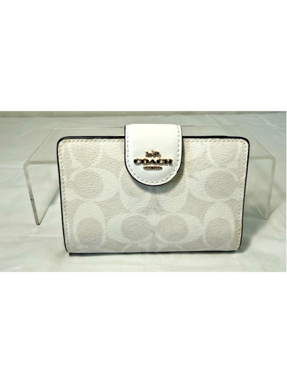 COACH Medium Corner Zip Wallet In Signature Canvas CW786